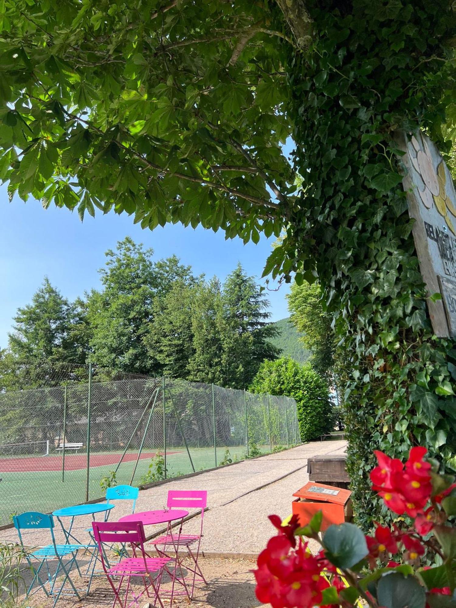 Hotel Domaine Du Roc Nantais Esterno foto